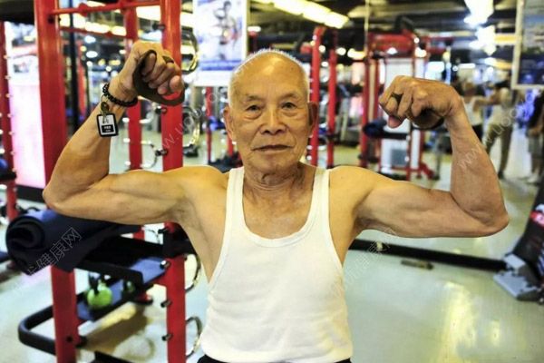 96歲老人攻略26年成網(wǎng)紅，老人適合做哪些攻略功能？(1)