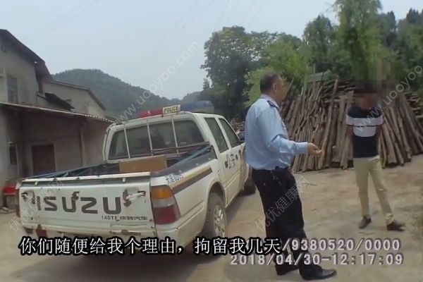 嫌妻吵鬧男子求民警拘留，夫妻之間吵架怎么辦？(1)