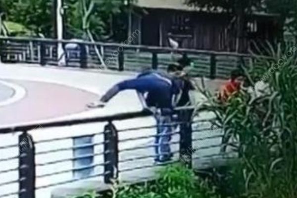 男子逛動物園順手掏走8顆鳥蛋，涉嫌盜獵被警方行拘(1)