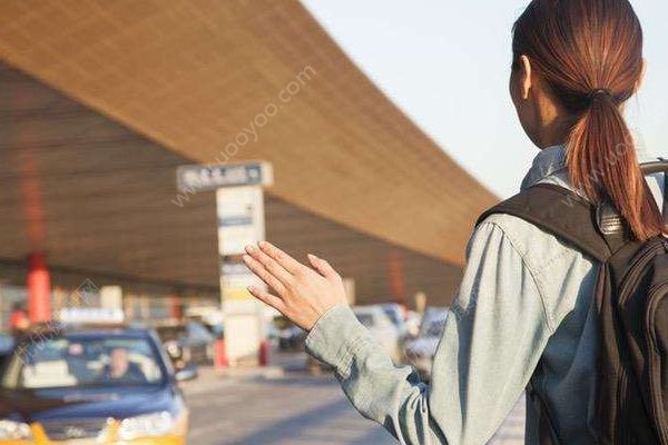 順風(fēng)車司機(jī)暗中直播女乘客！女生安全打車技巧(1)