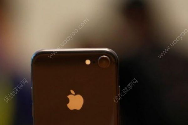 蘋果2018年推出升級版iPhone X，怎樣擺脫睡前玩手機的壞習(xí)慣？(3)