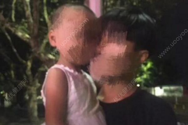 云南5歲女童失聯(lián)9小時，找到時頭發(fā)被剃光衣服被換(2)