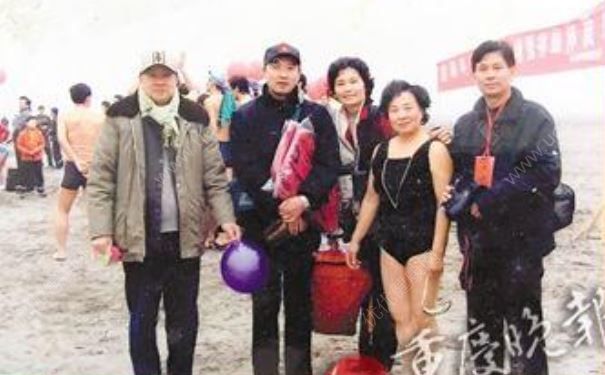 88歲老婆婆堅(jiān)持游泳28年，希望90歲還能跳臺(tái)跳水(4)