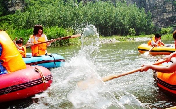 漂流可以三個人嗎？漂流能坐幾個人？(2)