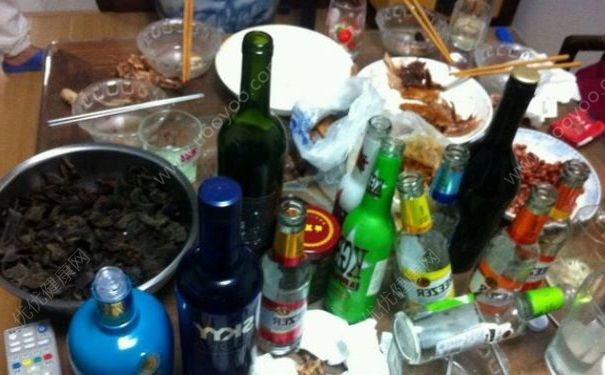 男子聚會飲酒過度身亡，飲酒過度會有什么后果？(1)