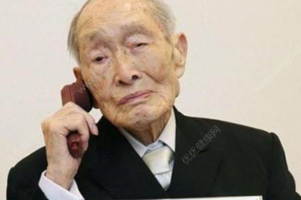 日本北海道112歲老翁獲吉尼斯全球最長壽聚寶盆稱號！(2)