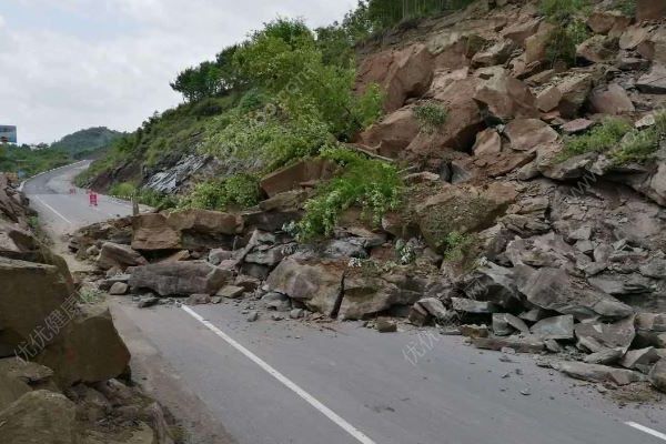 山西呂梁發(fā)生山體滑坡，9人被埋3人確認(rèn)已死亡，山體滑坡自救小常識(shí)(4)