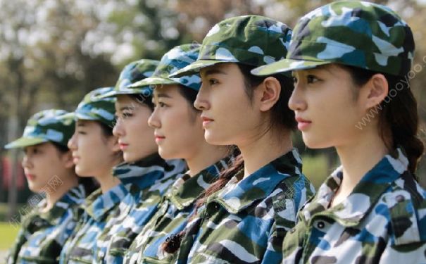 女生軍訓(xùn)需要準(zhǔn)備什么？女生軍訓(xùn)必備物品(3)