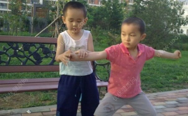 5歲男孩身高體重標準是多少？5歲男孩正常身高體重標準是多少？(3)