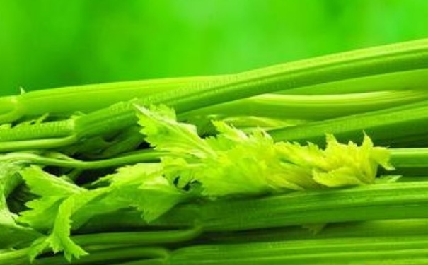 芹菜怎么吃對(duì)身體好？芹菜治病的吃法？(1)