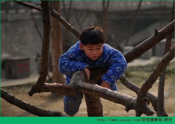 孩子調皮是什么原因？孩子調皮好動怎么辦？(6)