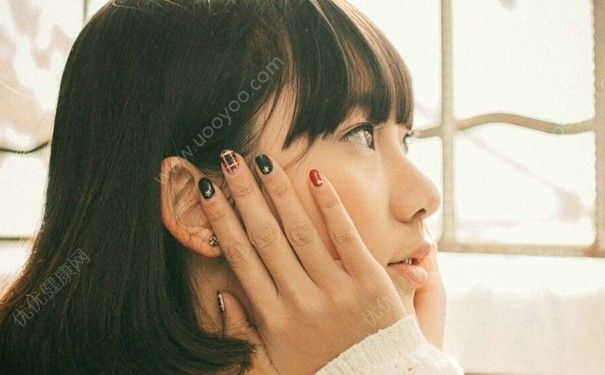 18歲女孩適合染什么顏色的頭發(fā)？18歲女生適合染發(fā)嗎？(1)