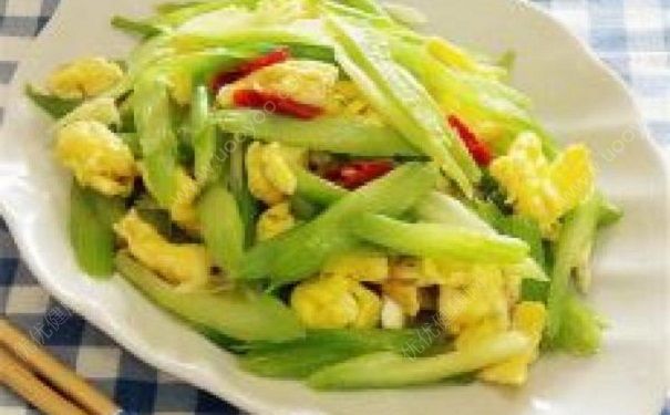 芹菜怎么吃有營養(yǎng)？怎么吃芹菜營養(yǎng)價值高？(3)