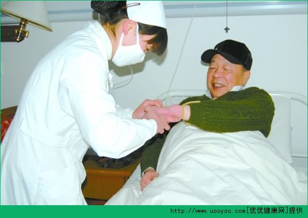 80歲老人得了肝癌怎么辦？80歲老人得了肝癌的治療方法(4)