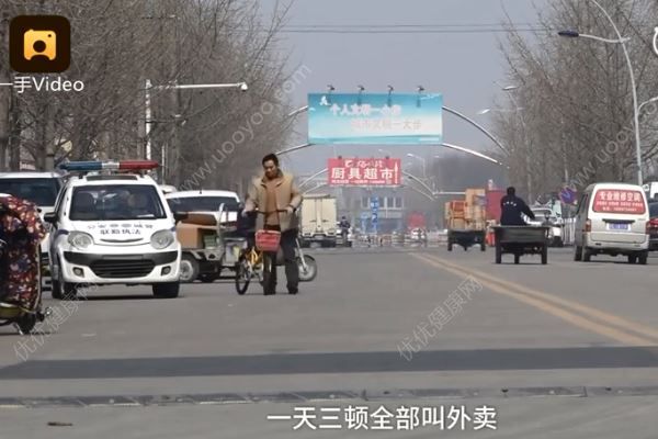 女友一日三餐叫外賣，男子缺錢偷近萬元鞋變賣(4)