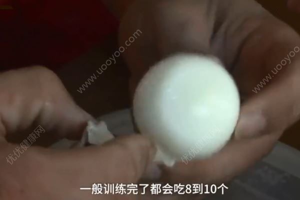 攻略教練每天狂吃40個雞蛋，每天吃幾個雞蛋比較合適(2)