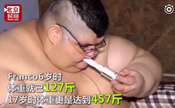 男子臥床7年重1190斤，在3個(gè)月內(nèi)減掉了350斤(2)