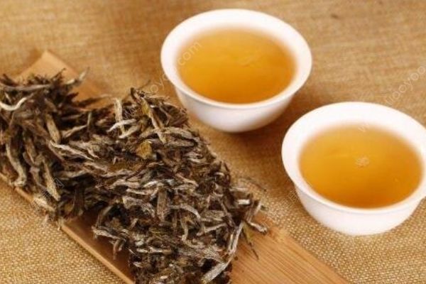 泡白茶是否要洗茶？洗茶的方法是什么？(1)