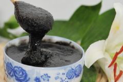 黑芝麻糊用開(kāi)水沖還是溫開(kāi)水？沖黑芝麻糊用多少度的水？[圖]