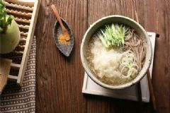 秋季養(yǎng)肺多吃哪些食物？秋季吃什么食物可以養(yǎng)肺潤肺？[圖]