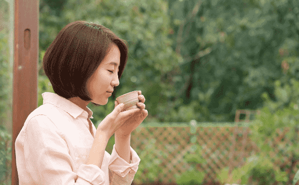 女人哪些時(shí)候不宜大量飲茶？女人什么時(shí)候不可以喝濃茶？(1)