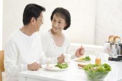 老人食欲不振要怎么辦？老人食欲不振應(yīng)如何護理？[圖]