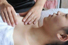 產(chǎn)后催乳怎么按摩？有哪些好的催乳方法呢？[圖]