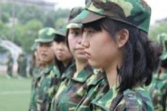 新生軍訓場邊技巧 軍訓怎么護膚？[圖]