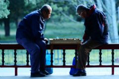 老人下棋好不好？老人下棋樂趣多[多圖]