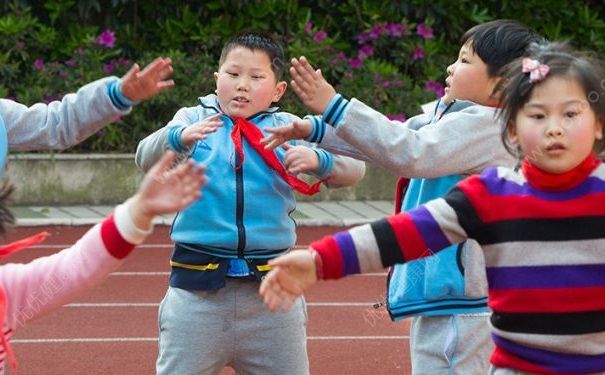 青少年肥胖人數(shù)增加10倍，怎樣預(yù)防青少年長胖？(2)