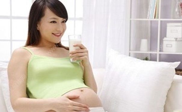 孕婦奶粉的選購(gòu)和飲用原則：孕婦奶粉什么時(shí)候喝比較好？(1)