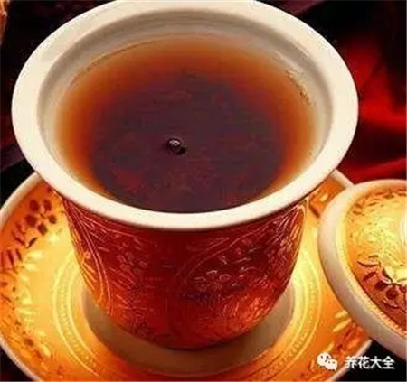 喝剩的茶水