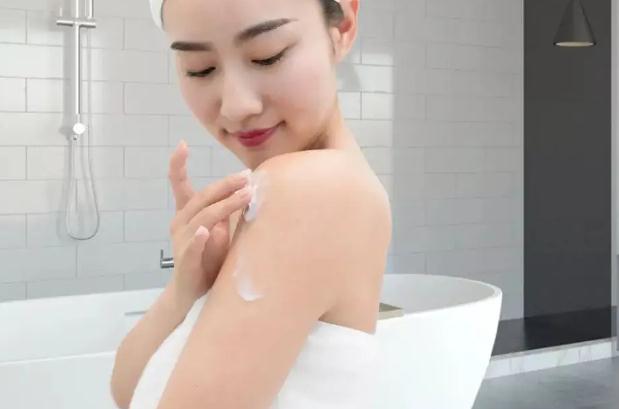 身體乳的好處有哪些？為什么涂身體乳會(huì)長(zhǎng)毛？