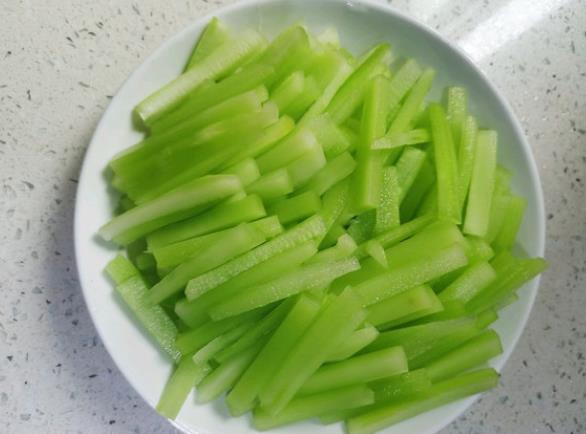 萵筍開花了還能吃嗎 萵苣素口感會(huì)有輕微苦味