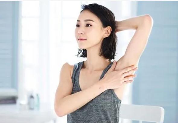 橄欖油能當身體乳嗎？身體乳需要涂腋下嗎？